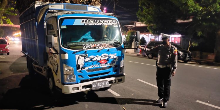 Quick Respon Sat Lantas Polres Blitar Kota Datangi TKP Laka Lantas