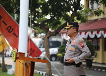 Jelang HUT Bhayangkara ke-77, Kapolres Kendal Berikan Penghargaan ke Sejumlah Personil dan Masyarakat