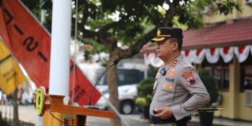 Jelang HUT Bhayangkara ke-77, Kapolres Kendal Berikan Penghargaan ke Sejumlah Personil dan Masyarakat