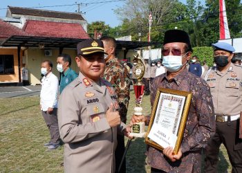 Wujudkan Kamtibmas Jelang Pemilu 2024, Polres Blitar Kota Gelar Apel Serentak Satkamling