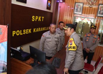 Kapolres Ngawi Kunjungi Polsek Karangjati Beri Semangat Anggota