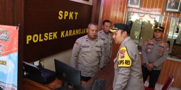 Kapolres Ngawi Kunjungi Polsek Karangjati Beri Semangat Anggota