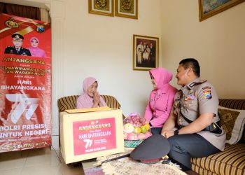 Sambangi Purnawirawan Polri dan Warakawuri, Polres Blitar Kota Laksanakan Anjangsana
