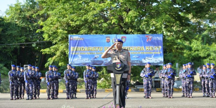 HUT BHAYANGKARA KE-77, DIT POL AIRUD POLDA JABAR LAKSANAKAN UPACARA TABUR BUNGA DILAUT*