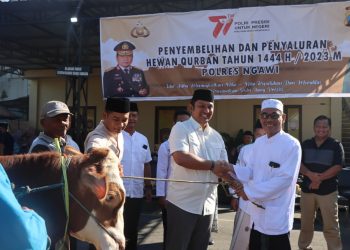 Hari Bhayangkara ke-77, Polres Ngawi Salurkan 36 Hewan Qurban dalam Idul Adha 1444 H tahun 2023