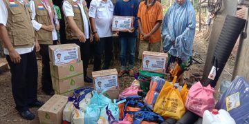 Pemuda Tambora bersama anggota DPRD  salurkan bantuan kepada korban kebakaran Dikampung  Sekrukang  Jeneponto