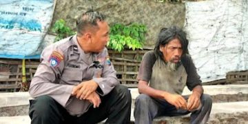 Bantu Masyarakat Tidak Mampu,Aipda Purnomo dapat Apresiasi Masyarakat