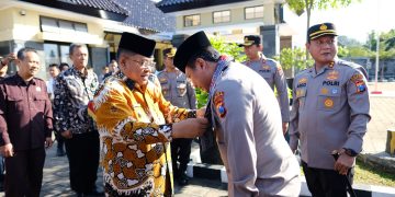 Kunjungi Polres Blitar Kota, Kapolda Jatim Resmikan Masjid Sinergitas Al Ikhsan dan Terima Hibah Aset Tanah Dari Pemkot Blitar