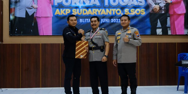 Memasuki Masa Pensiun,Kapolsek Udanawu Serahterimakan Jabatannya.Kapolres Blitar Kota Tunjuk Kasihumas AKP. Achmad Rochan Sebagai Plt Kapolsek Udanawu.