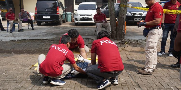 Kapolsek Wonotunggal Berharap Siswa-Siswi SMA N 1 Menjadi Teladan dalam Berlalu Lintas