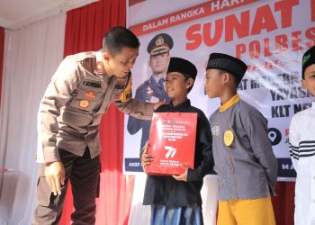 Jelang Hari Bhayangkara ke-77, 99 Anak Disunat Gratis di Polres Madiun