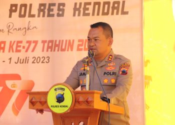 Kapolres Kendal Berikan Bantuan Sosial Dalam Rangka Sambut Hari Jadi Bhayangkara ke-77
