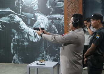 Sambut Hari Bhayangkara Ke-77, Polres Blitar Kota Gelar Lomba Menembak