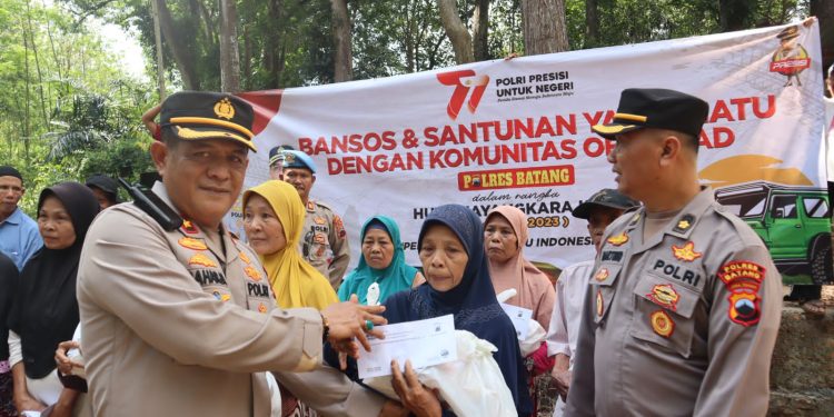 Polres Batang Gelar Baksos dan Santunan Yatim Piatu Bersama Komunitas Offroad dalam Rangka Hari Bhayangkara ke-77