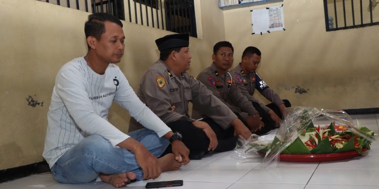 Bersama Tahanan, Polres Ngawi Rayakan Hari Bhayangkara ke 77