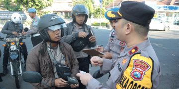 Tingkatkan Kedisiplinan Anggota Dalam Gelaran Operasi Patuh 2023, Polres Kediri Kota Laksanakan Gaktiplin Anggota Polri