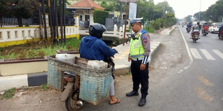 Operasi Patuh Candi Menjaring Ratusan Pelanggar Lalu Lintas di Batang