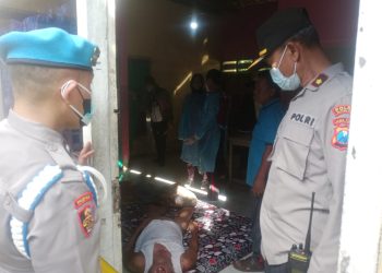 Polsek Srengat Datangi TKP Orang Meninggal Dunia Di Dalam Rumah Desa  Ngaglik.
