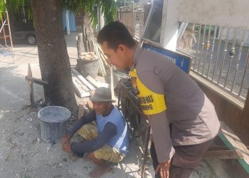 Bhabinkamtibmas koordinasi dengan pemdes Tunjung persiapan bulan Agustus