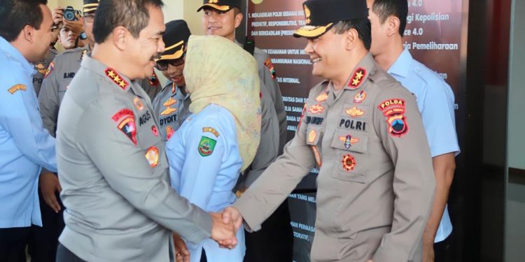 Gelar Bakti Sosial dan Kesehatan di Blora, Wakapolri : Sebagai Sarana Cooling System Menjelang Tahun Politik