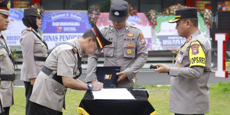 Kapolres Blitar Kota Pimpin Sertijab Kabag Ops, Kasat Narkoba dan Kapolsek Udanawu