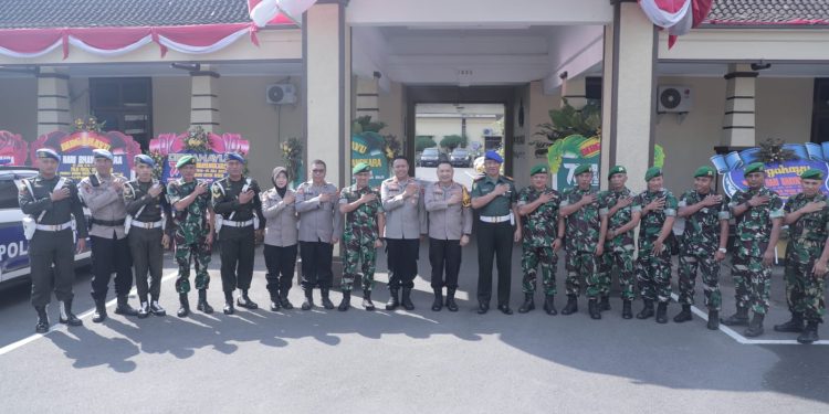 Kejutan Hari Bhayangkara ke 77 di Kota Kediri dari TNI untuk Polres Kediri Kota