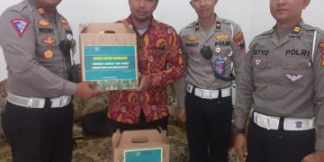 Satlantas Polres Kendal Edukasi Pelajar SMP Manbaul Hikmah Kaliwungu tentang Tatib Berlalulintas