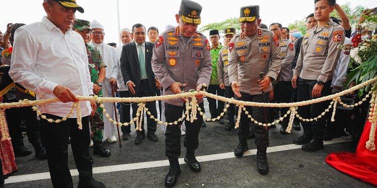 Resmikan Rumah Sakit dan Polres Tapsel, Kapolri Tegaskan Beri Pelayanan Terbaik