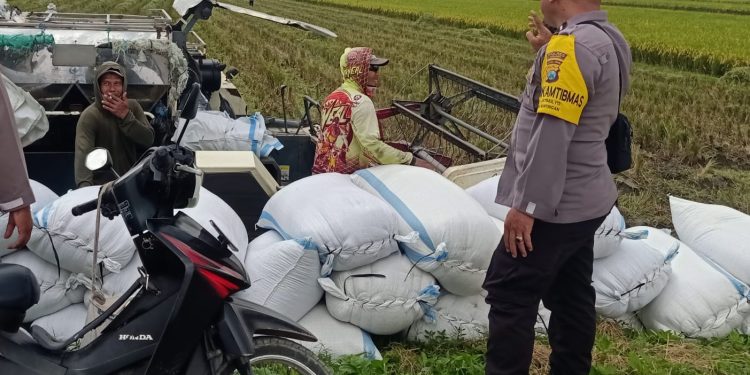 Jaga Kamtibmas, Polsek Mantingan Ngawi Tampung Aspirasi Petani
