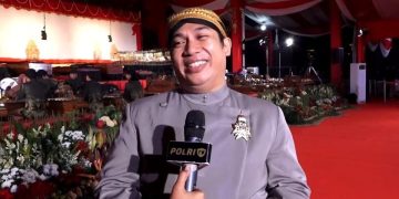 ‘Banjir’ Apresiasi Warga ke Kapolri yang Komitmen Lestarikan Budaya Indonesia Lewat Wayang Kulit