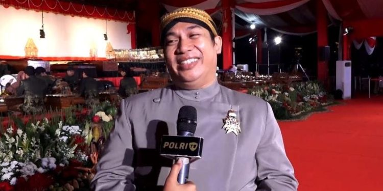 ‘Banjir’ Apresiasi Warga ke Kapolri yang Komitmen Lestarikan Budaya Indonesia Lewat Wayang Kulit