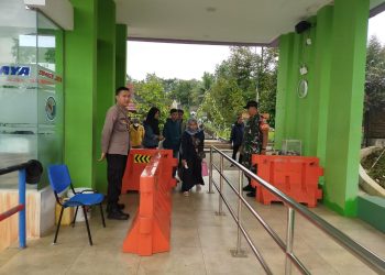 Kabid Humas Polda Jabar : Berikan Rasa Aman, Polisi Patroli di Obwis Waterboom Sumberjaya Cipaku