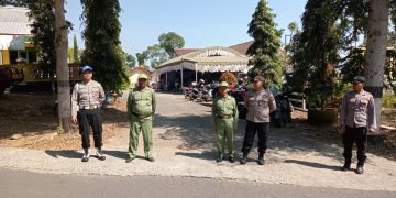 Pengamanan Pelantikan dan Pengambilan Sumpah Janji Perangkat Desa Ngrendeng Oleh Anggota Polsek Sine