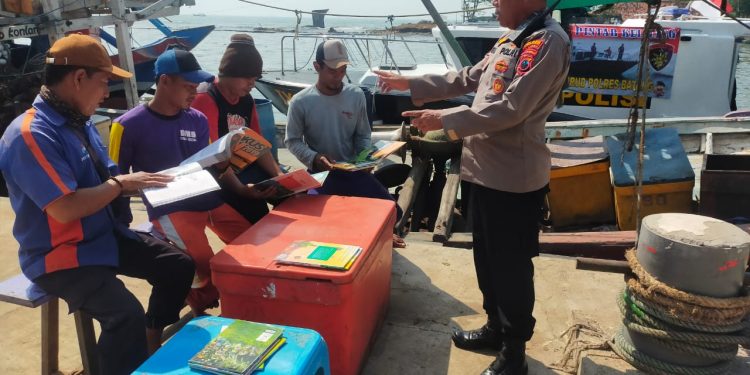 Polres Batang Menghadirkan Kapal Pintar untuk Memperkenalkan Tugas Polri kepada Anak-anak Sekolah