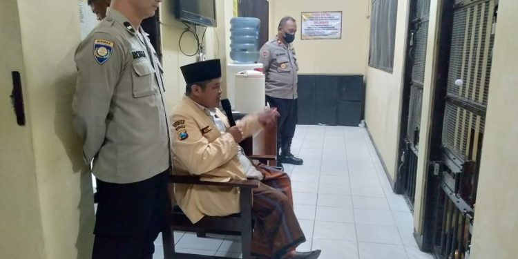 Polres Blitar Melakukan Pembinaan Rohani dan Ceramah bagi Tahanan