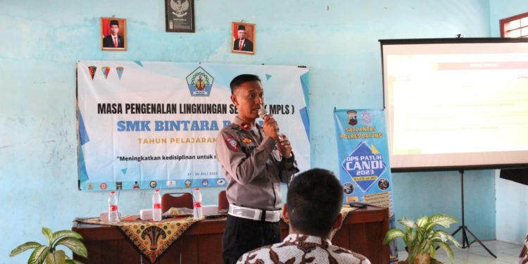 Kesadaran Pengendara dalam Menggunakan Helm SNI Masih Rendah, Polres Batang Gencarkan Program Edukasi