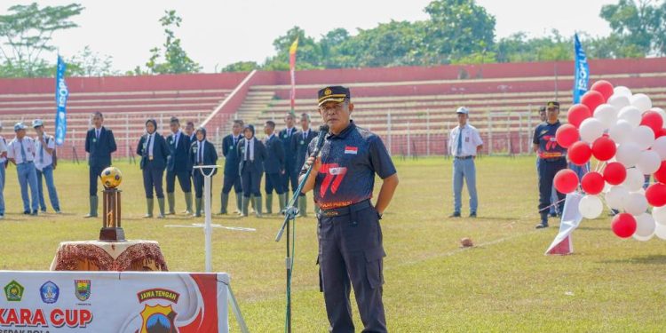 Wakapolres Batang Membuka Turnamen Sepak Bola Antar Pelajar