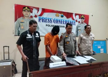 Polres Kediri Kota Ringkus Dua Remaja Pelaku Curanmor di Kos-kosan, 