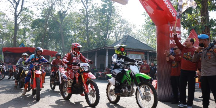 Beragam Kegiatan Meriahkan Hari Bhayangkara ke-77 dalam Trabas Bansos 2023