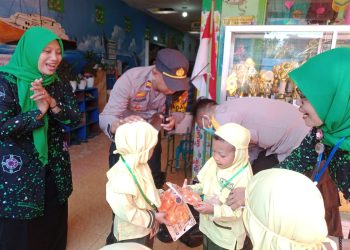 Kapolsek Talun,Gencarkan Program Polisi Sahabat Anak.