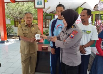 Warga dan Siswa Curhat ke Polwan Ngawi