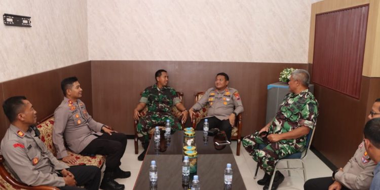 AKBP Argowiyono Silaturahmi ke Kodim 0805 Ngawi