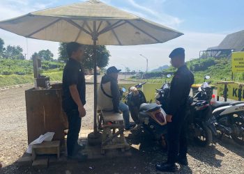 *SAT BRIMOB POLDA JABAR PATROLI WISATA, AGAR TETAP AMAN DAN ANTISIPASI TINDAK KRIMINAL*