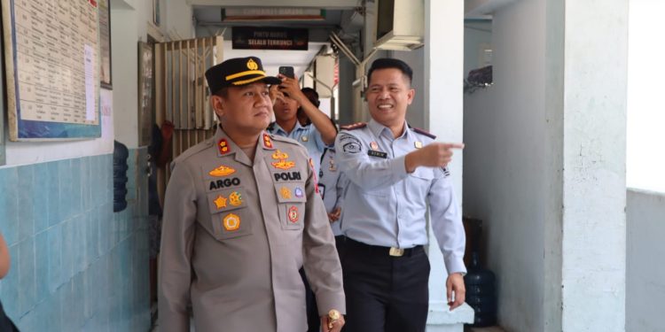 Kapolres Ngawi Datangi Lapas, Ada apa?