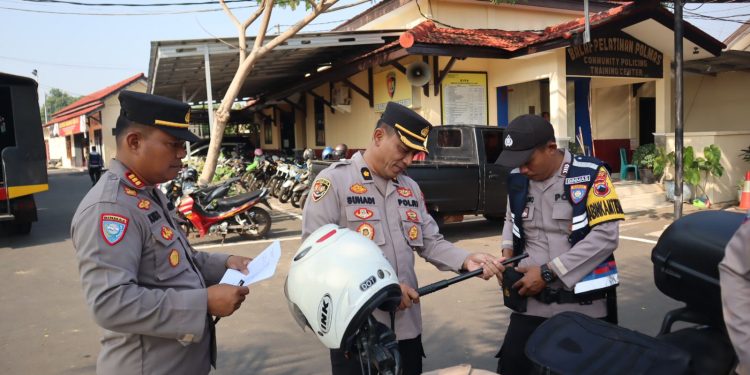 Polres Batang Gelar Apel Pemeriksaan Kelengkapan Ranmor Anggota Bhabinkamtibmas