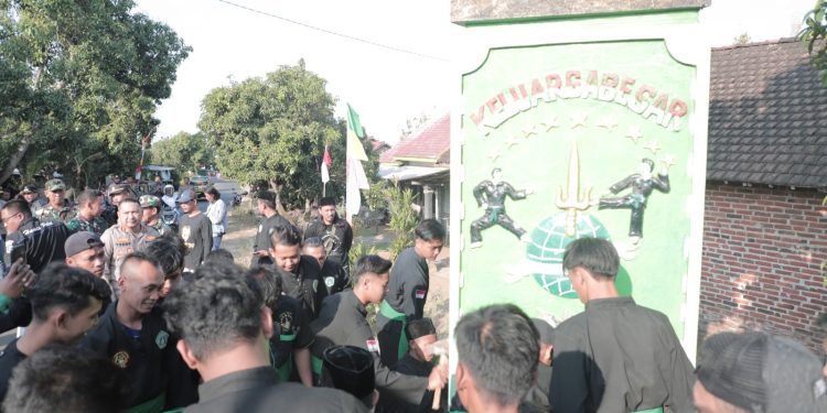 Kapolres Kediri Kota Apresiasi Perguruan Silat Pagar Nusa Tertibkan Tugu Secara Sukarela