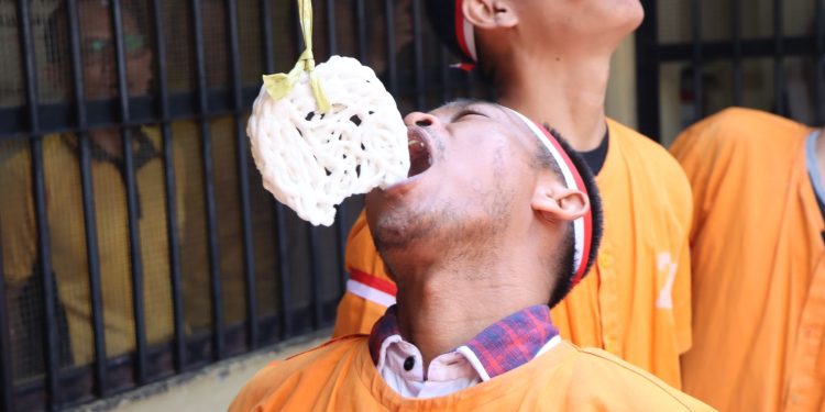 Bersama Tahanan, Polres Ngawi Rayakan Hari Kemerdekaan RI ke-78