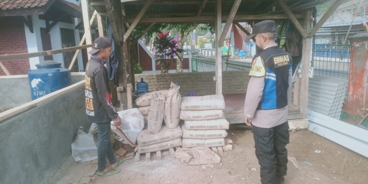 Kabid Humas Polda Jabar : Polisi Beri Imbauan Bahaya TPPO Ke Warga Di Desa Selamanik*