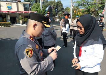 Kapolres Kediri Kota Pimpin Gaktiplin Polwan Polres Kediri Kota