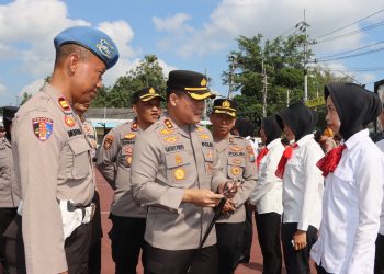 *Sambut HUT ke-75, Puluhan Polwan Polres Trenggalek Ikuti Gaktibplin*
